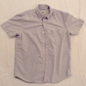 American Eagle Medium Gray Short Sleeve Button-up